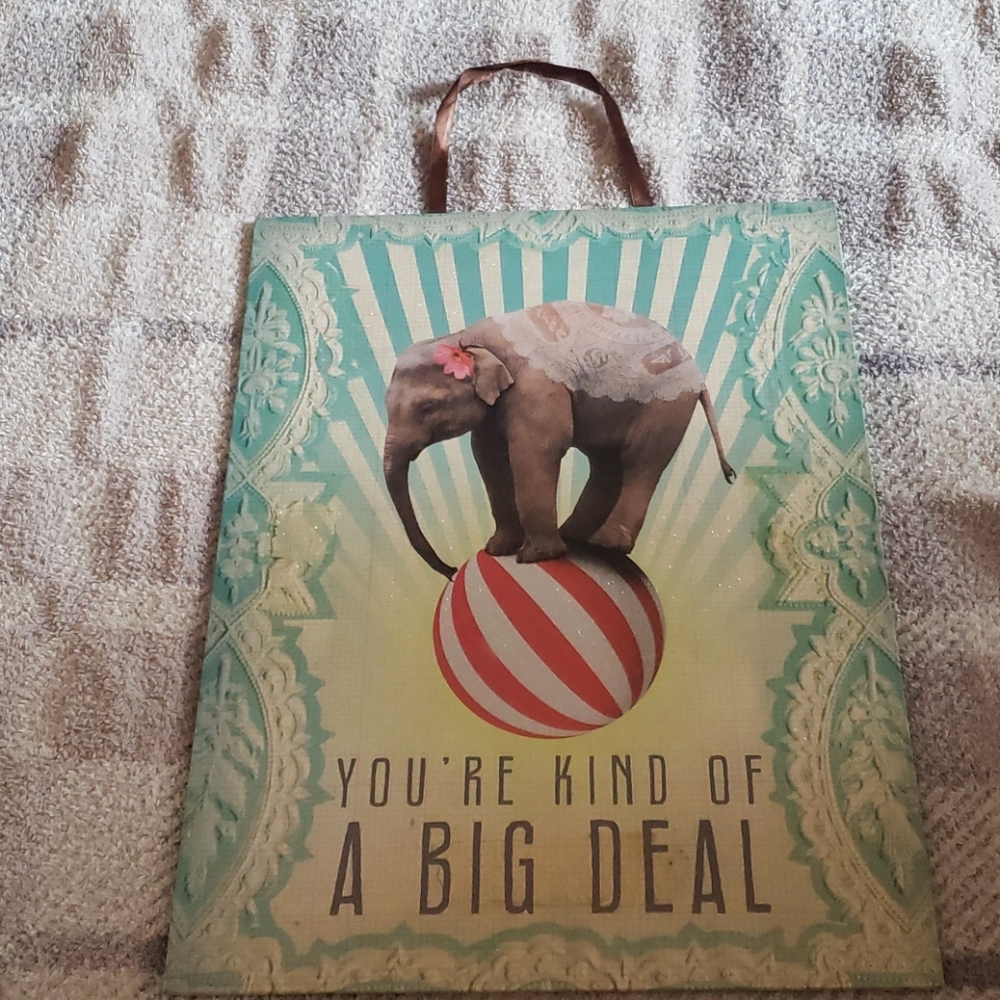 You're kind of a big deal elephant art Papaya